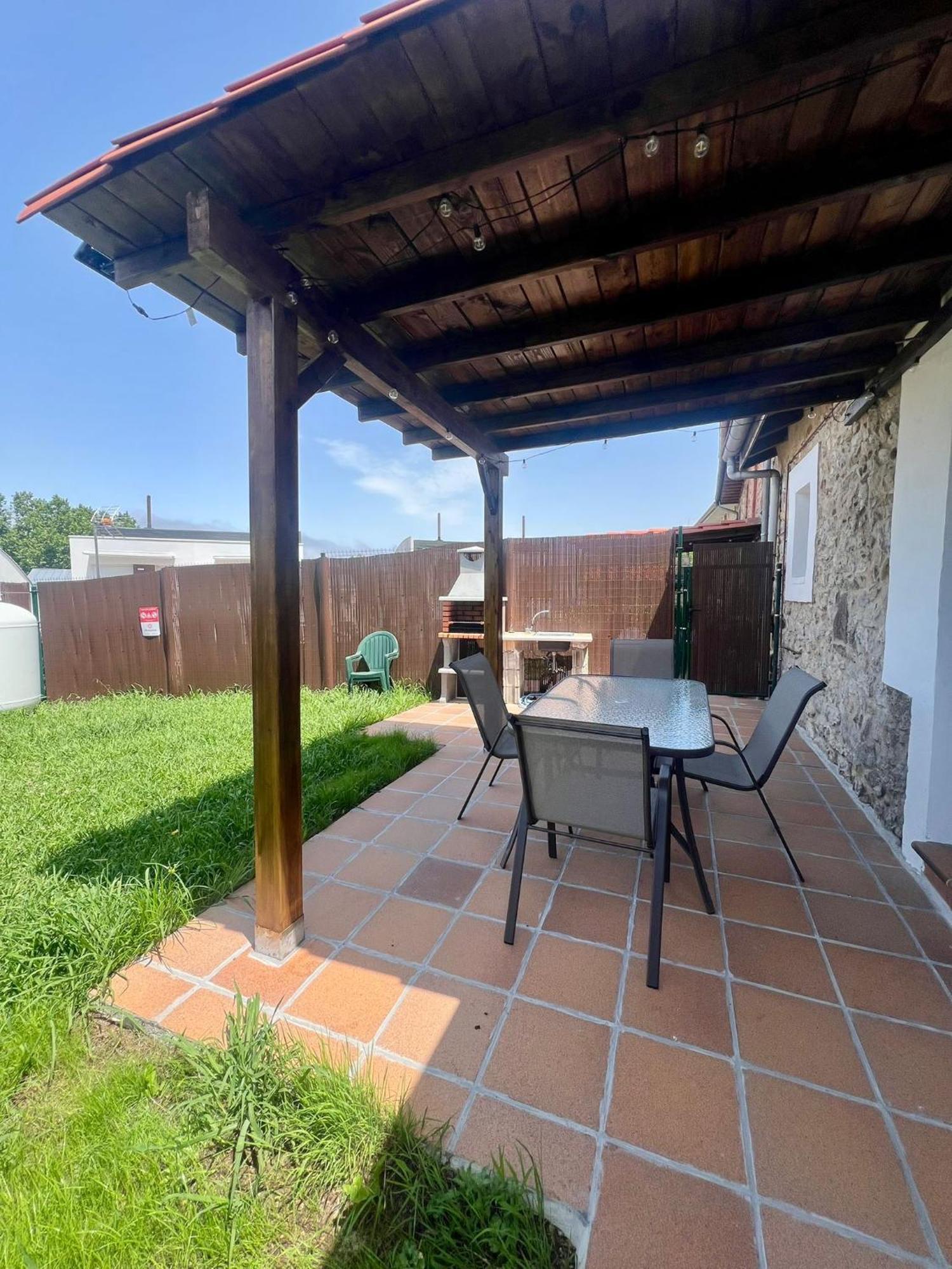 La Casita Del Puente Viejo Oruna